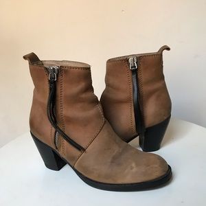 Acne tan leather zip booties size 38